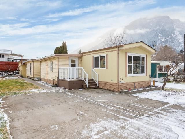 New property listed in Lillooet, South West